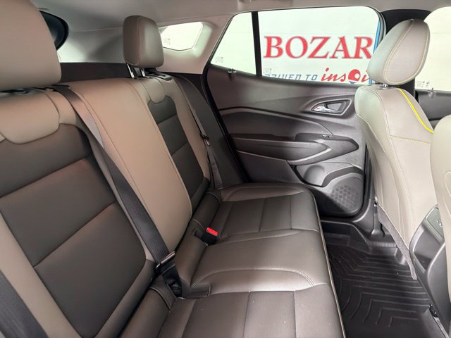 Used 2025 Chevrolet Trax ACTIV w/ Sunroof Package FWD image 30