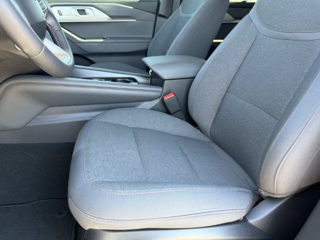 Certified 2025 Ford Explorer Active AWD/4WD image 19