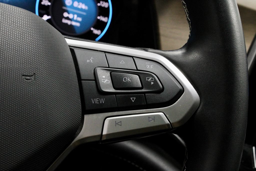 Used 2025 Volkswagen Atlas SE AWD/4WD image 30