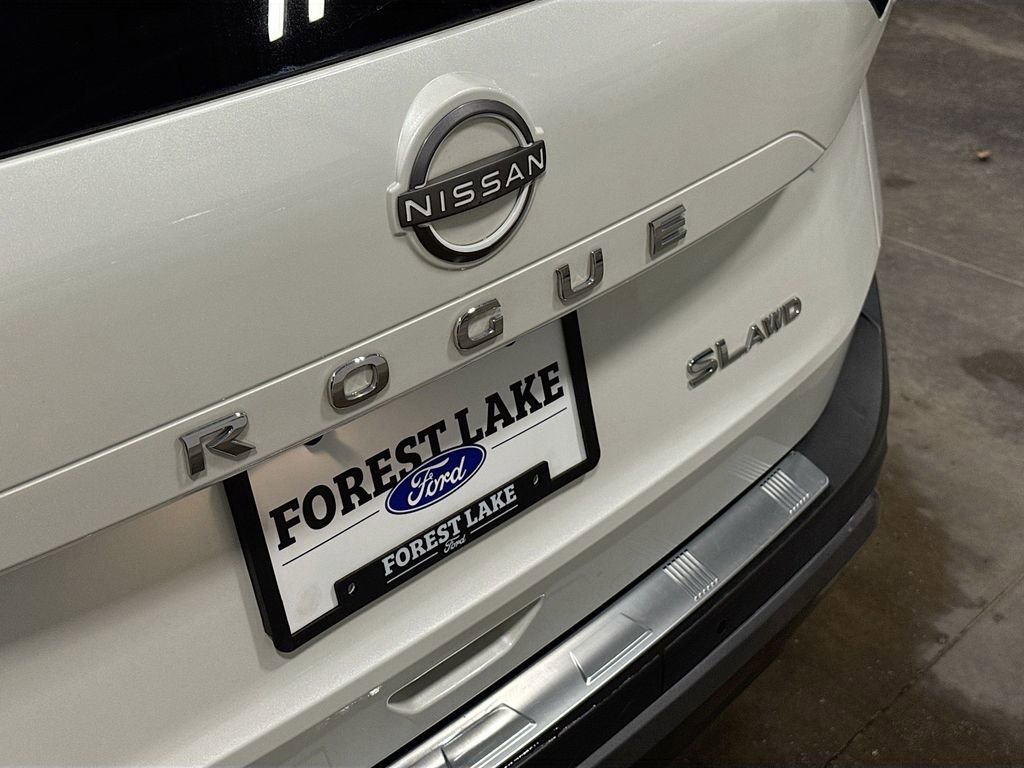Used 2023 Nissan Rogue SL w/ SL Premium Package image 20