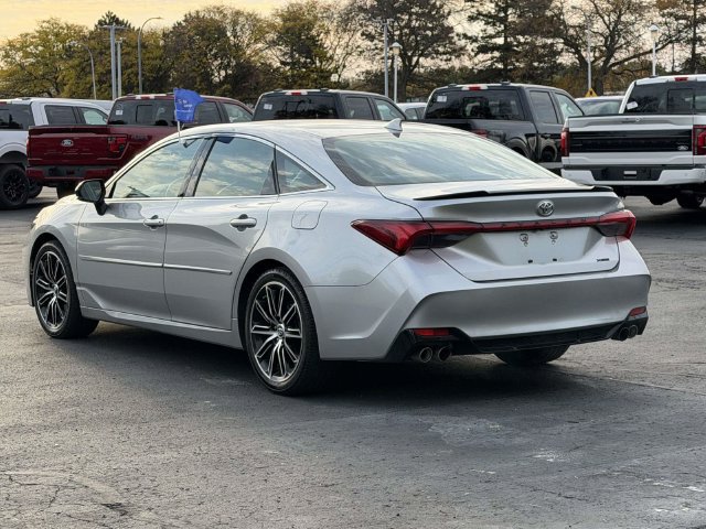 Used 2019 Toyota Avalon XSE w/ All Weather Liner Package FWD image 3