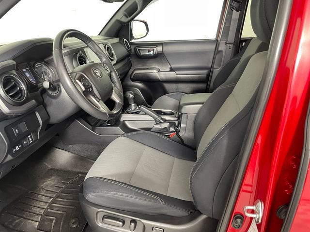 Used 2021 Toyota Tacoma TRD Off-Road w/ Technology Package AWD/4WD image 2