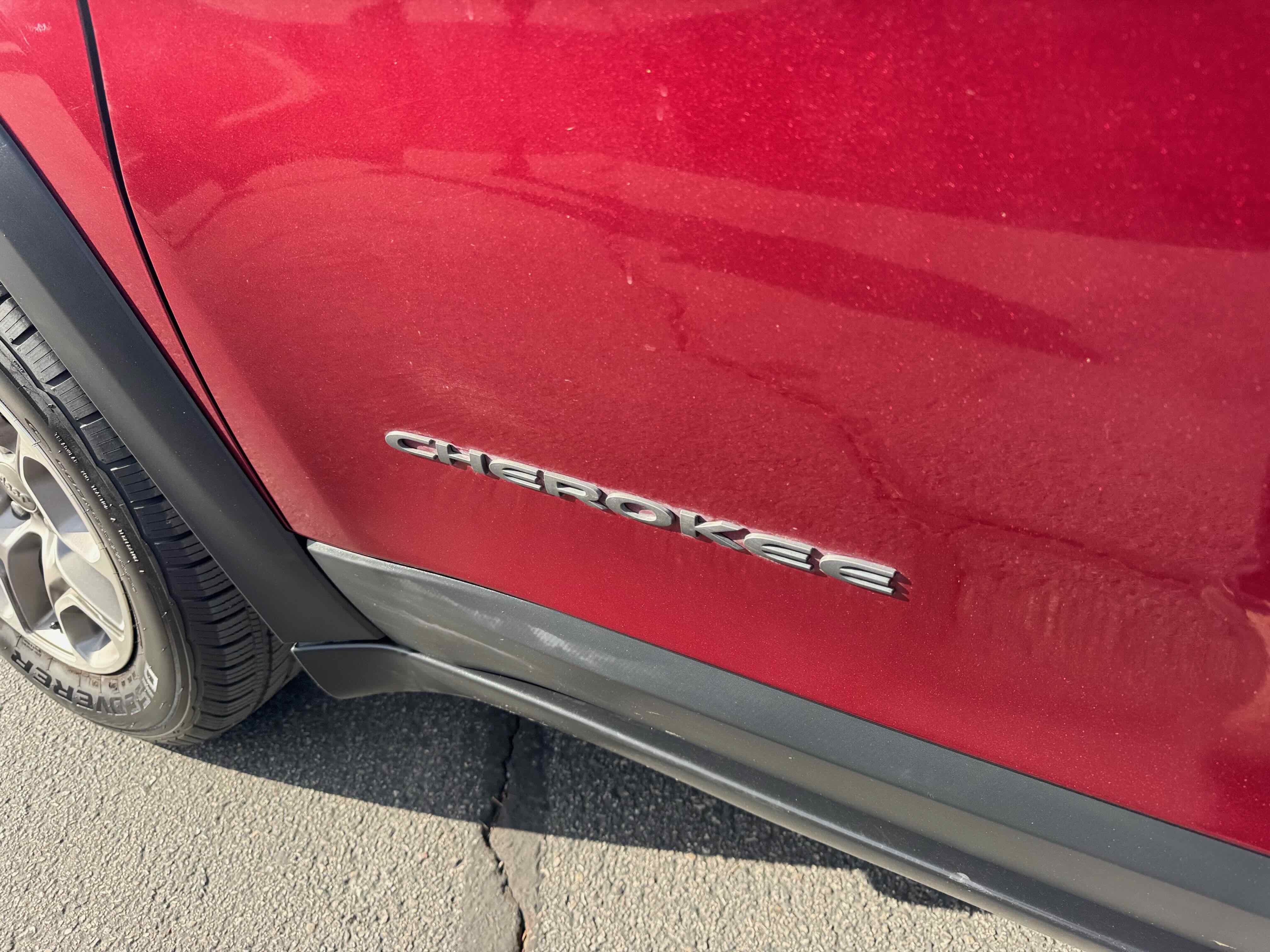 Used 2021 Jeep Cherokee Trailhawk w/ Comfort/Convenience Group image 11