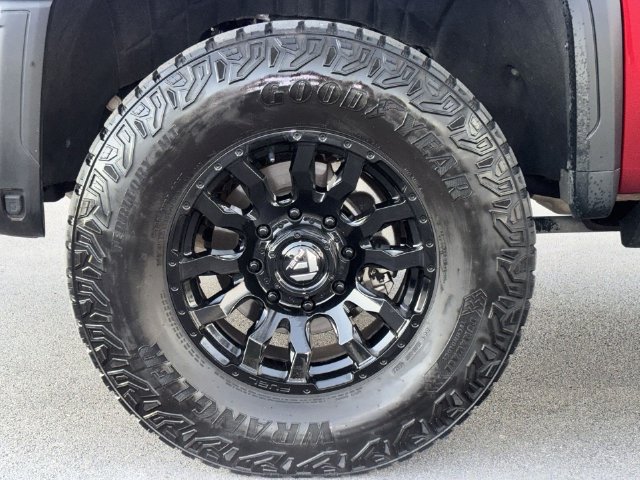 Used 2024 GMC Sierra 2500 AT4X AWD/4WD image 18