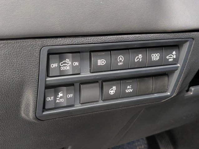 Used 2024 Toyota Tundra Platinum AWD/4WD image 12