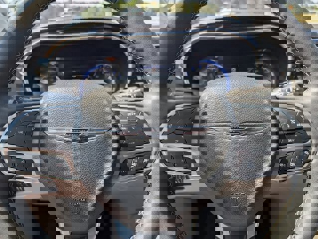 Used 2023 Chrysler Pacifica Limited image 17