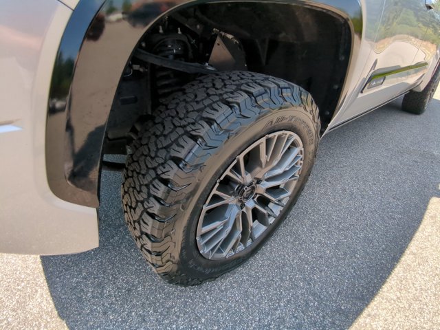 Used 2024 Toyota Tundra Platinum AWD/4WD image 12