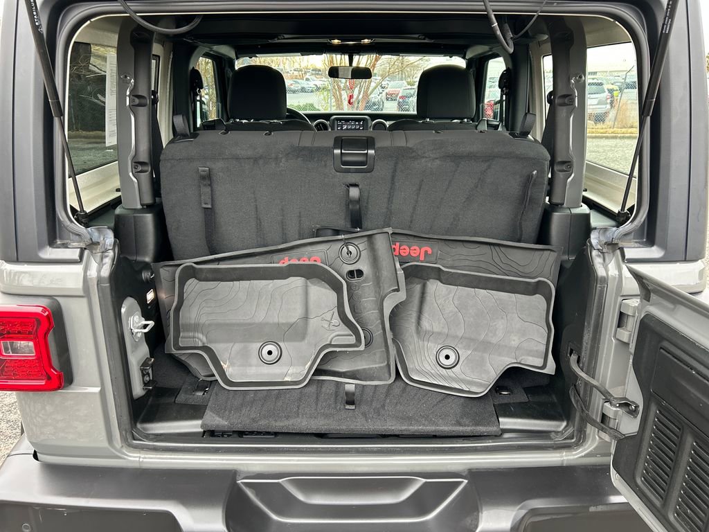 Used 2020 Jeep Wrangler Sport image 24