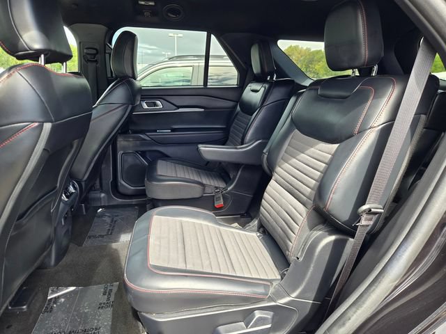 Certified 2025 Ford Explorer ST-Line AWD/4WD image 14