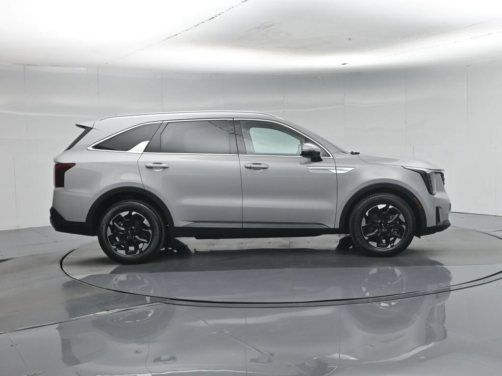 Used 2025 Kia Sorento S w/ Panoramic Sunroof Package FWD image 32