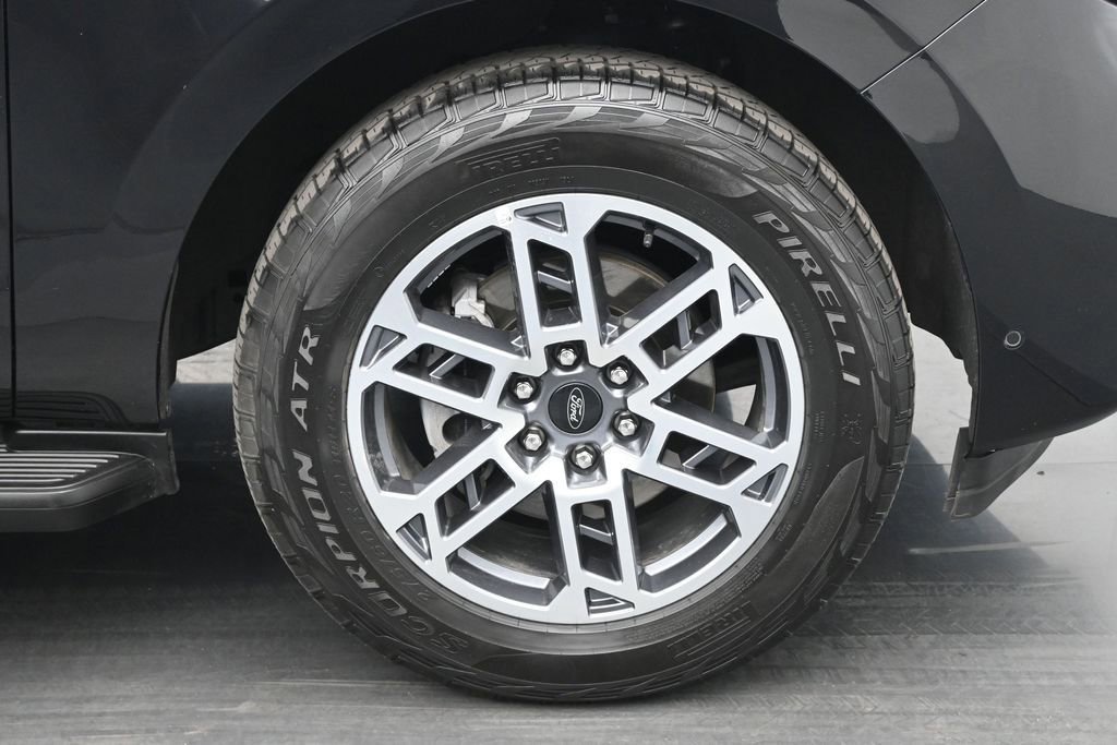 Certified 2025 Ford Expedition Active AWD/4WD image 27