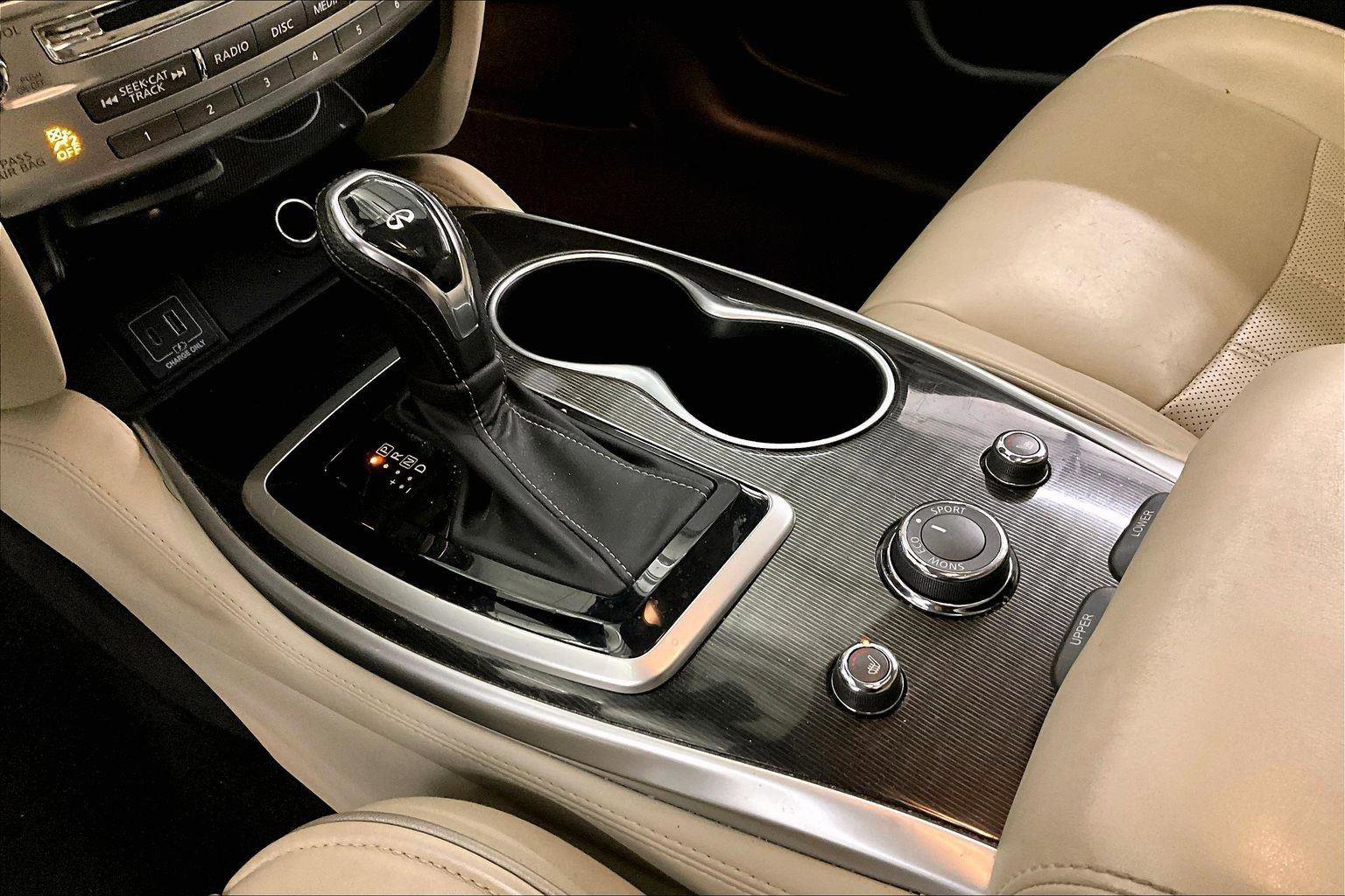 Used 2019 INFINITI QX60 Luxe w/ Essential Package image 16