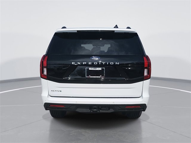 Certified 2025 Ford Expedition Active image 4
