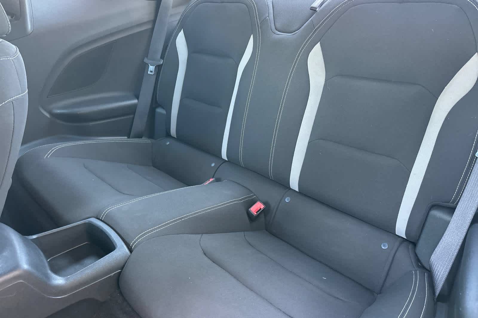 Used 2019 Chevrolet Camaro LT RWD image 4