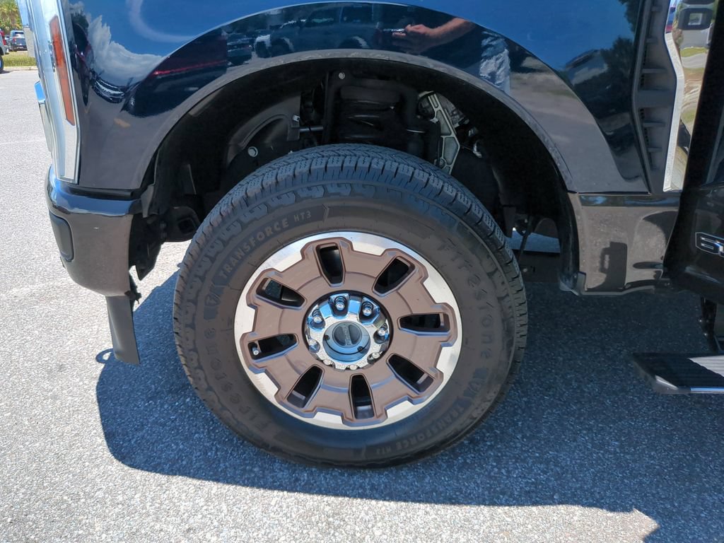 Certified 2024 Ford F350 King Ranch w/ FX4 Off-Road Package AWD/4WD image 38