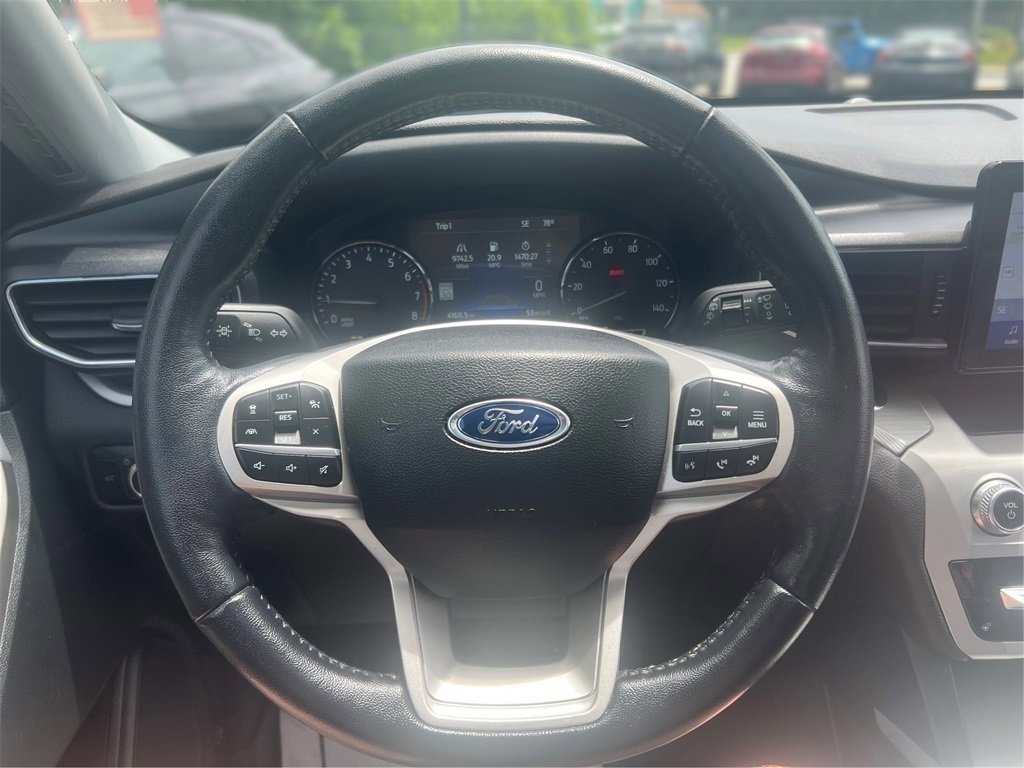 Certified 2022 Ford Explorer XLT w/ Equipment Group 202A image 19