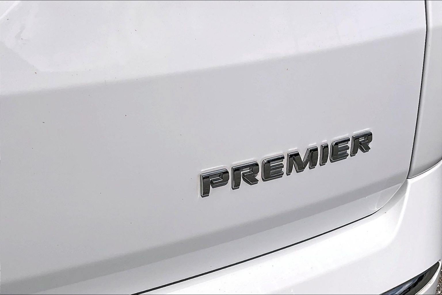 Used 2023 Chevrolet Traverse Premier AWD/4WD image 8