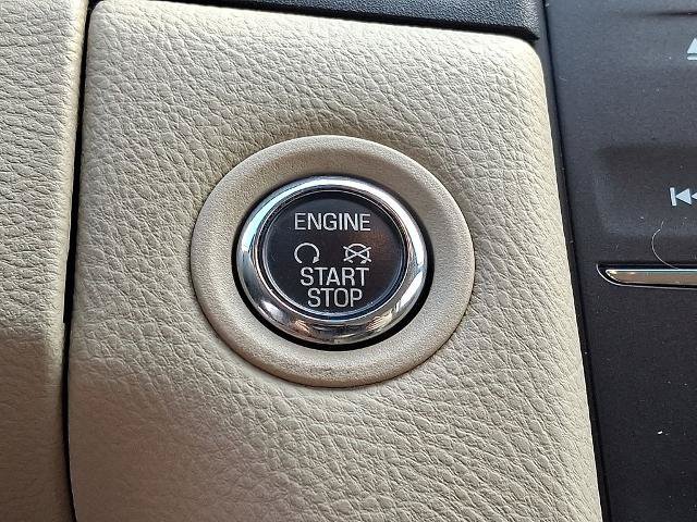 Certified 2019 Ford Taurus SEL w/ Equipment Group 201A FWD image 23