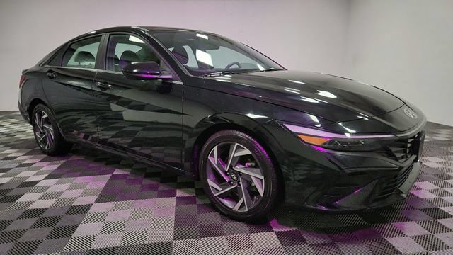 Used 2025 Hyundai Elantra SEL FWD image 26