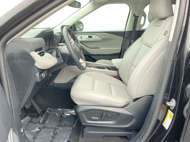 Certified 2025 Ford Explorer Active w/ Active Comfort Package AWD/4WD image 10