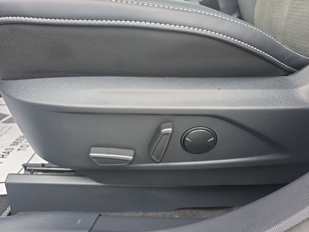 Certified 2025 Ford Mustang Mach-E GT image 18