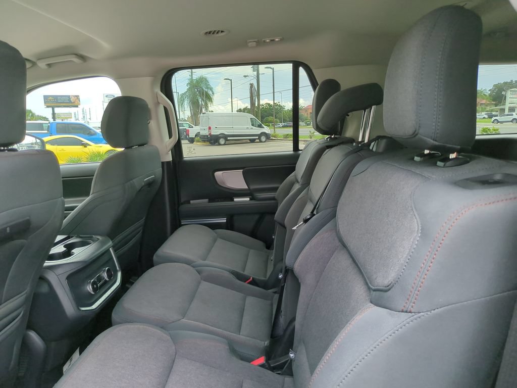 Certified 2025 Ford Expedition Active AWD/4WD image 23