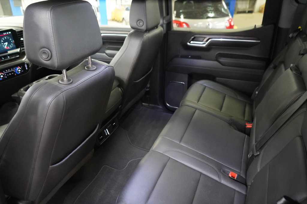 Used 2024 GMC Sierra 1500 SLT RWD image 33