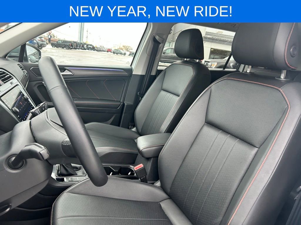 Used 2024 Volkswagen Tiguan Wolfsburg Edition image 17