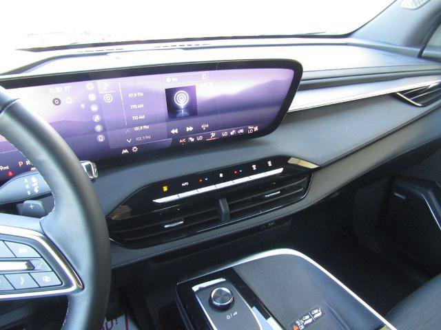 Used 2025 Buick Enclave Sport Touring AWD/4WD image 33