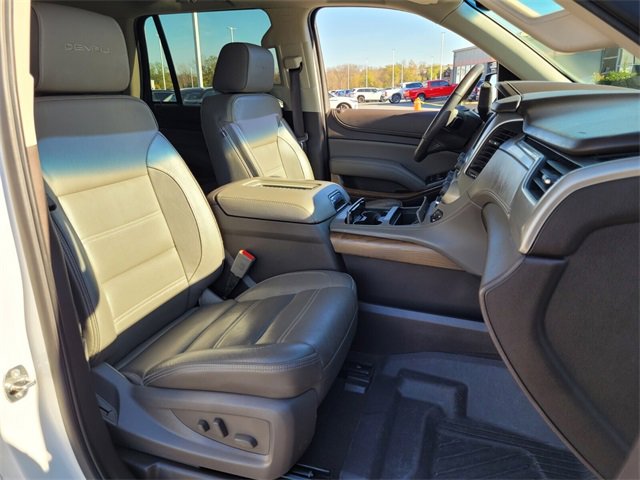 Used 2019 GMC Yukon Denali w/ Denali Ultimate Package image 18