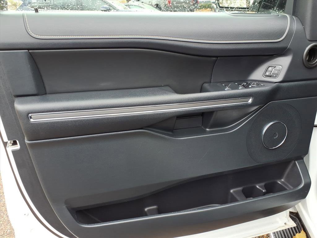 Certified 2022 Ford Expedition Max XLT image 15