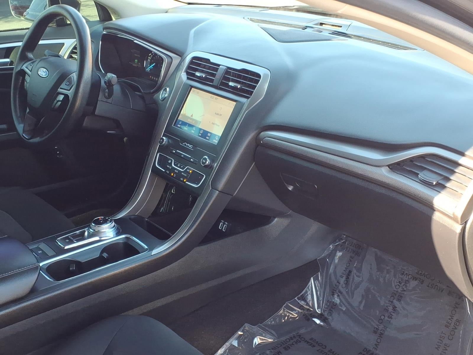 Certified 2020 Ford Fusion SE FWD image 9