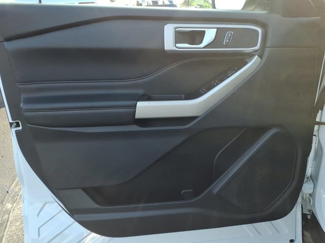 Certified 2021 Ford Explorer XLT w/ Equipment Group 202A AWD/4WD image 14