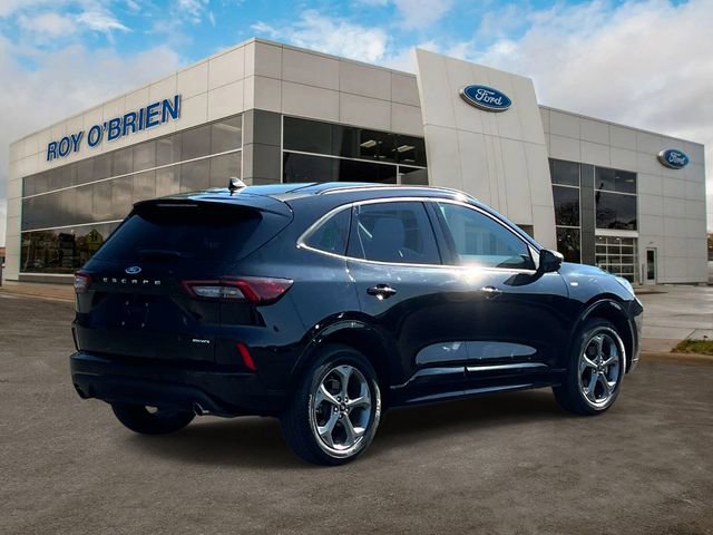 Certified 2023 Ford Escape ST-Line AWD/4WD image 5