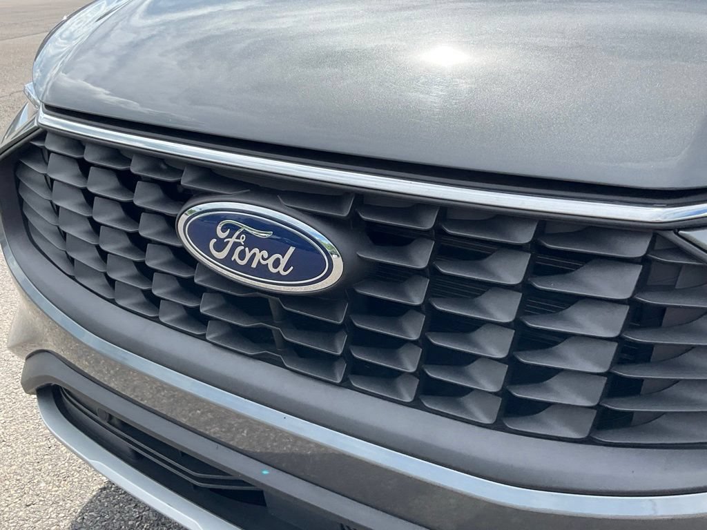Certified 2025 Ford Escape Active AWD/4WD image 26