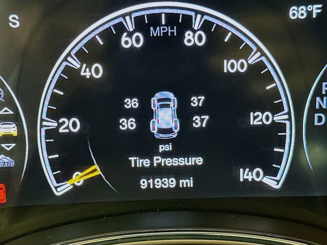 Used 2017 Jeep Grand Cherokee Limited image 30