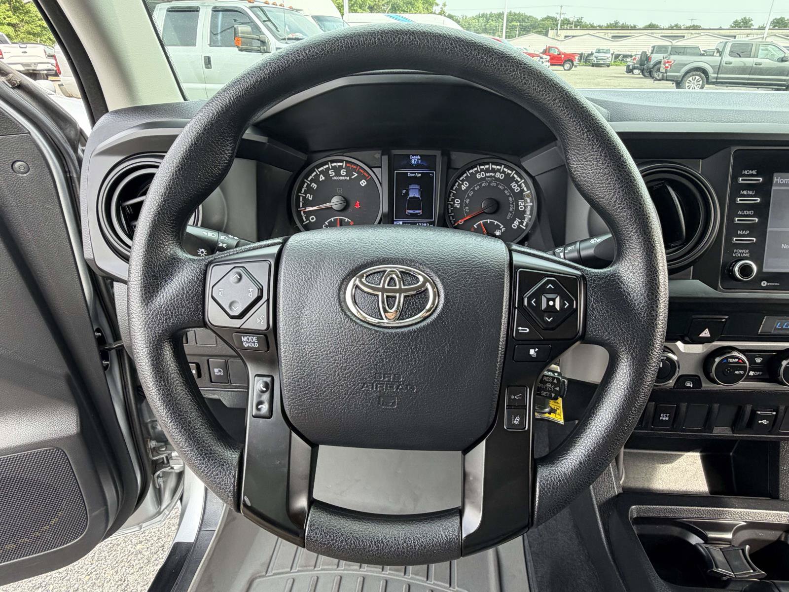 Used 2023 Toyota Tacoma SR AWD/4WD image 12