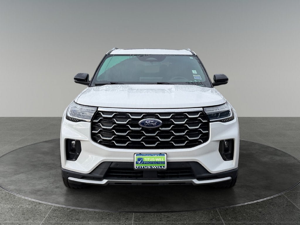 Certified 2025 Ford Explorer Platinum w/ Ultimate Package AWD/4WD image 2