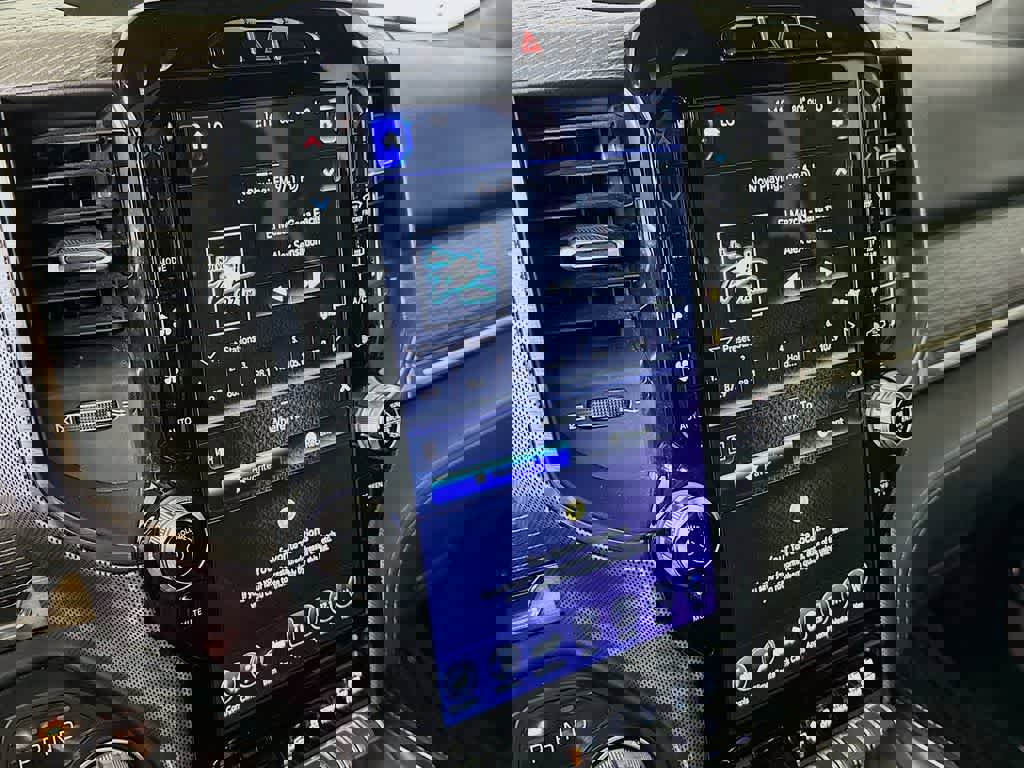 Used 2020 RAM 1500 Limited image 17