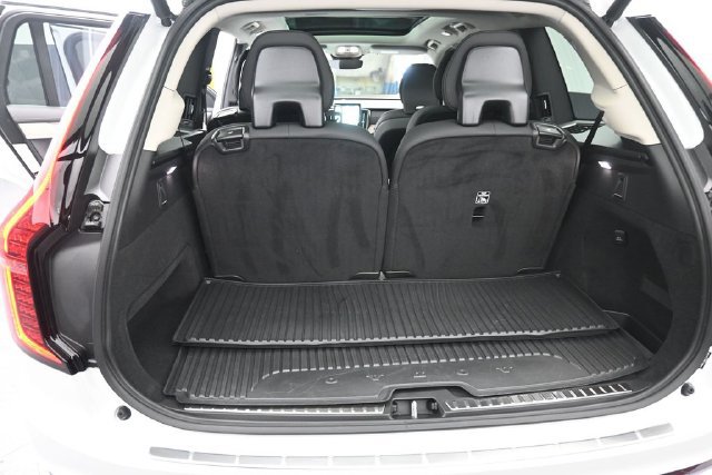 Used 2025 Volvo XC90 B6 Plus w/ Protection Package Premier AWD/4WD image 28