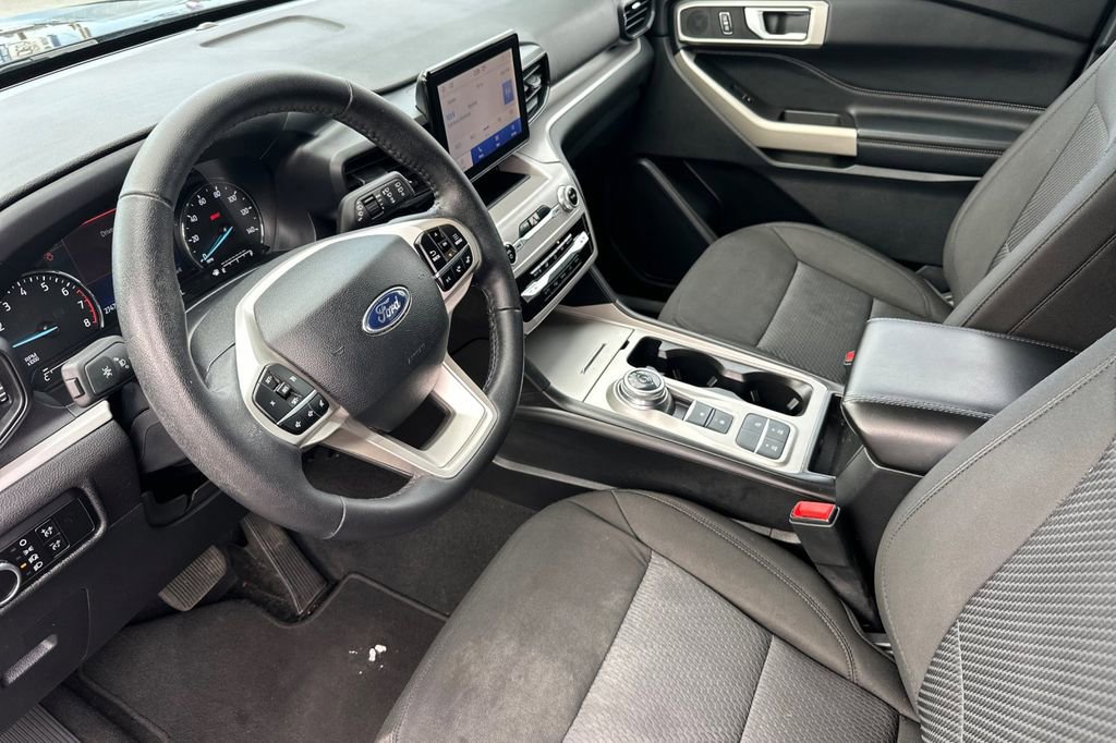 Certified 2023 Ford Explorer XLT image 12