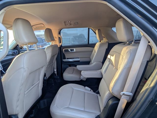 Certified 2022 Ford Explorer XLT w/ Equipment Group 202A image 9