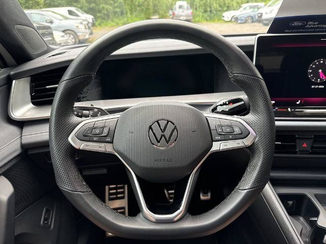 Used 2025 Volkswagen Tiguan SE R-Line AWD/4WD image 14