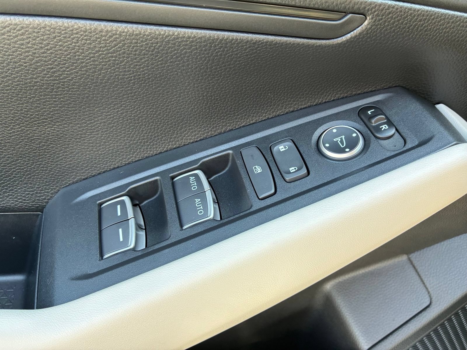 Used 2025 Honda Accord LX image 12
