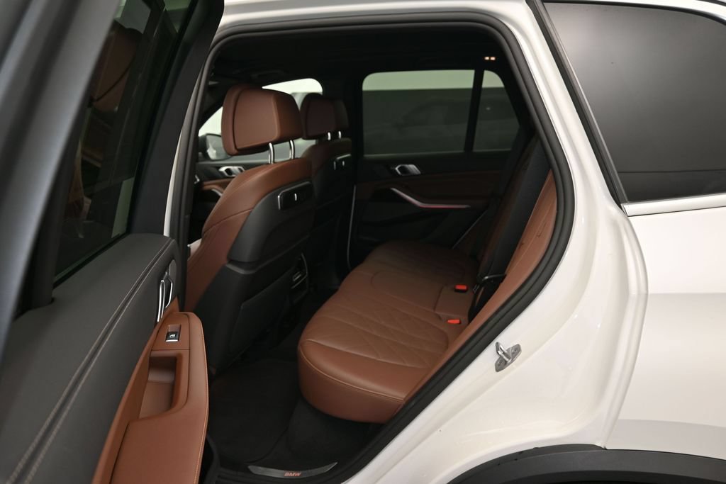 Used 2025 BMW X5 xDrive40i AWD/4WD image 15