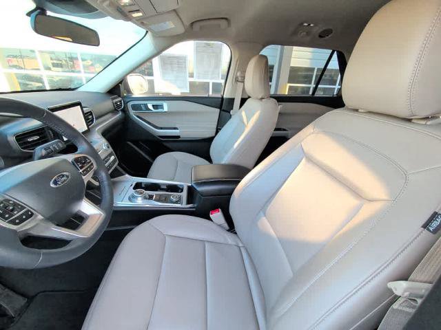 Certified 2023 Ford Explorer XLT w/ Equipment Group 202A image 14