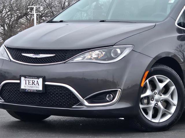 Used 2018 Chrysler Pacifica Touring Plus w/ Tire & Wheel Group video 2