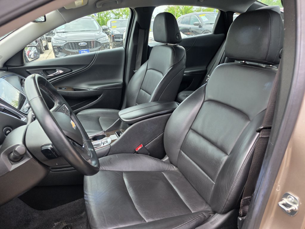 Used 2024 Chevrolet Malibu LT FWD image 17