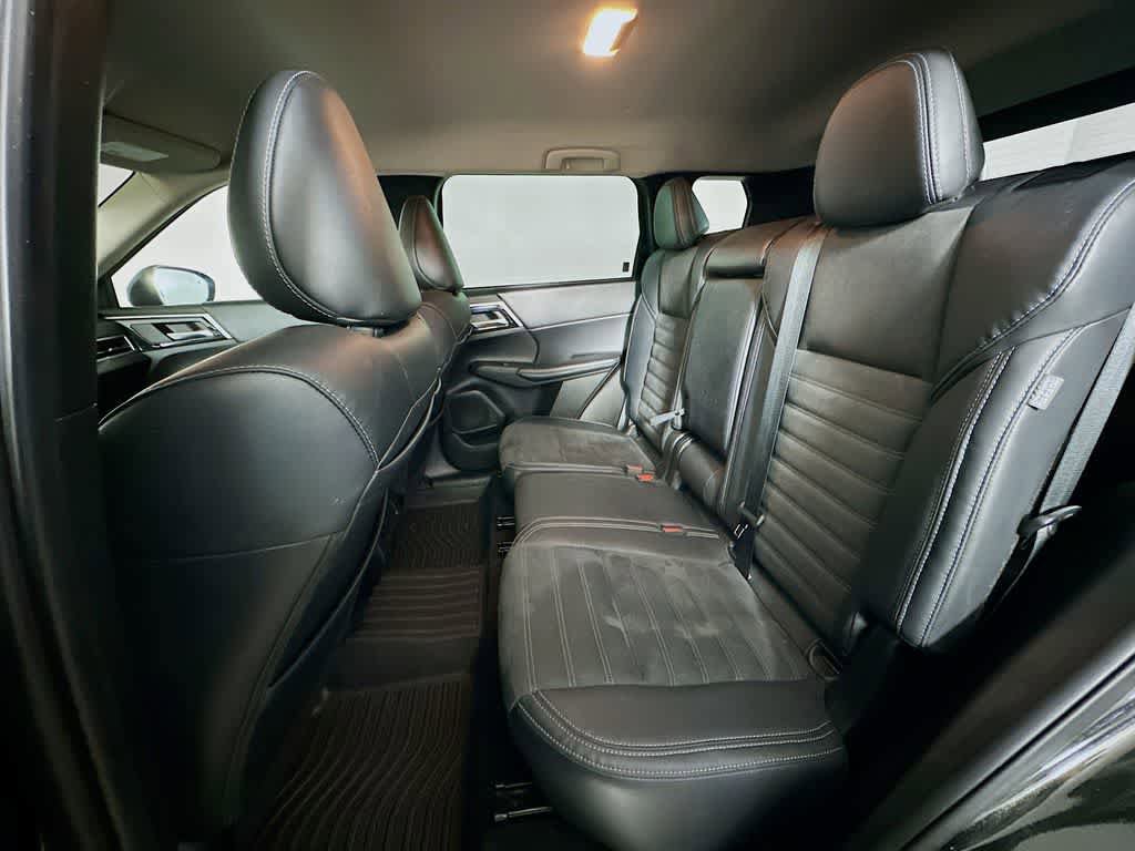 Used 2023 Mitsubishi Outlander SE FWD image 14