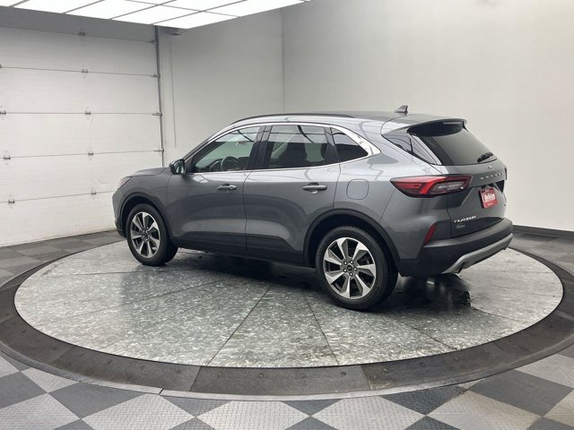 Certified 2024 Ford Escape Platinum AWD/4WD image 2